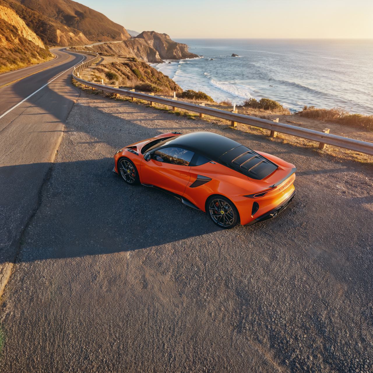 Lotus Emira 420 Sport 啟動接單（2)